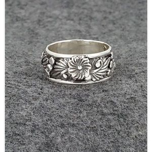 Gorgeous Signed Navajo Sterling Band